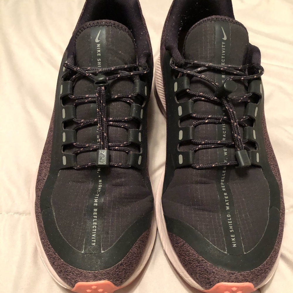 Women’s Nike shoes